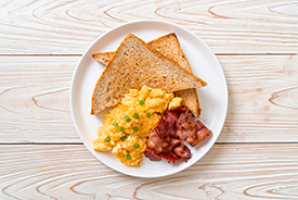 Scrambled eggs and whole wheat bread after yoga