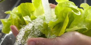 Ways to Clean Green leafy vegetables