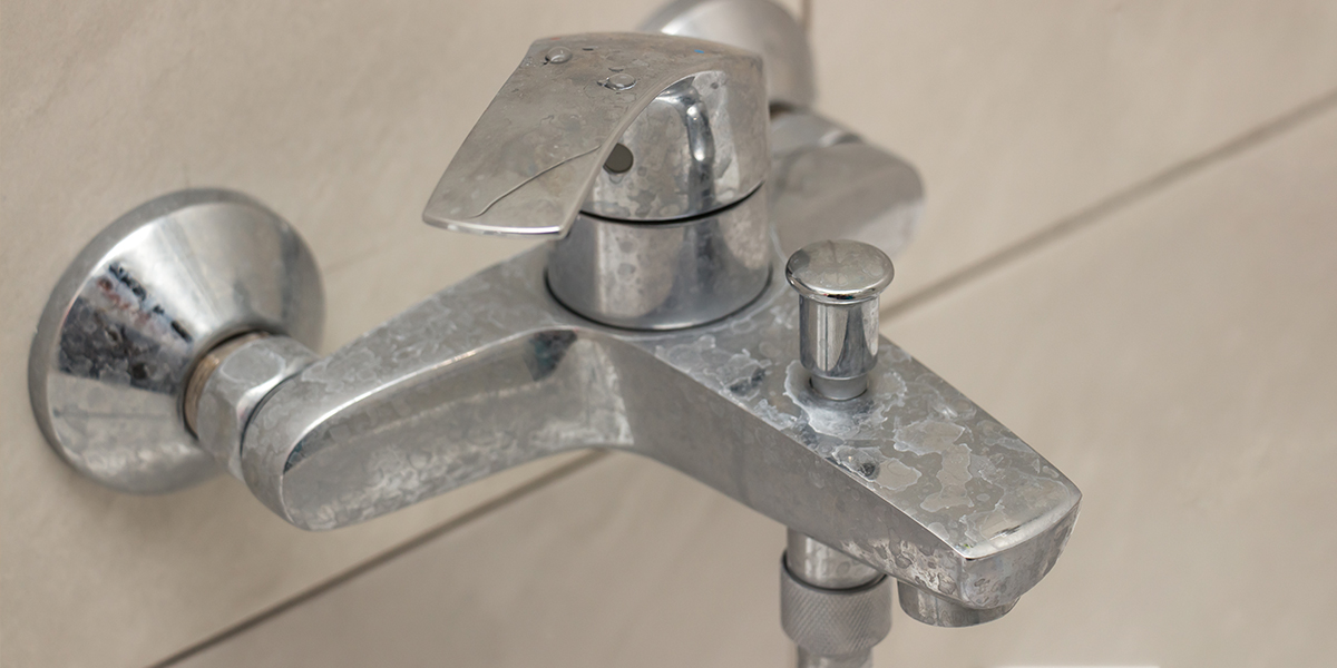 How to Remove Hard Water Stains from Your Plumbing Fixtures: A